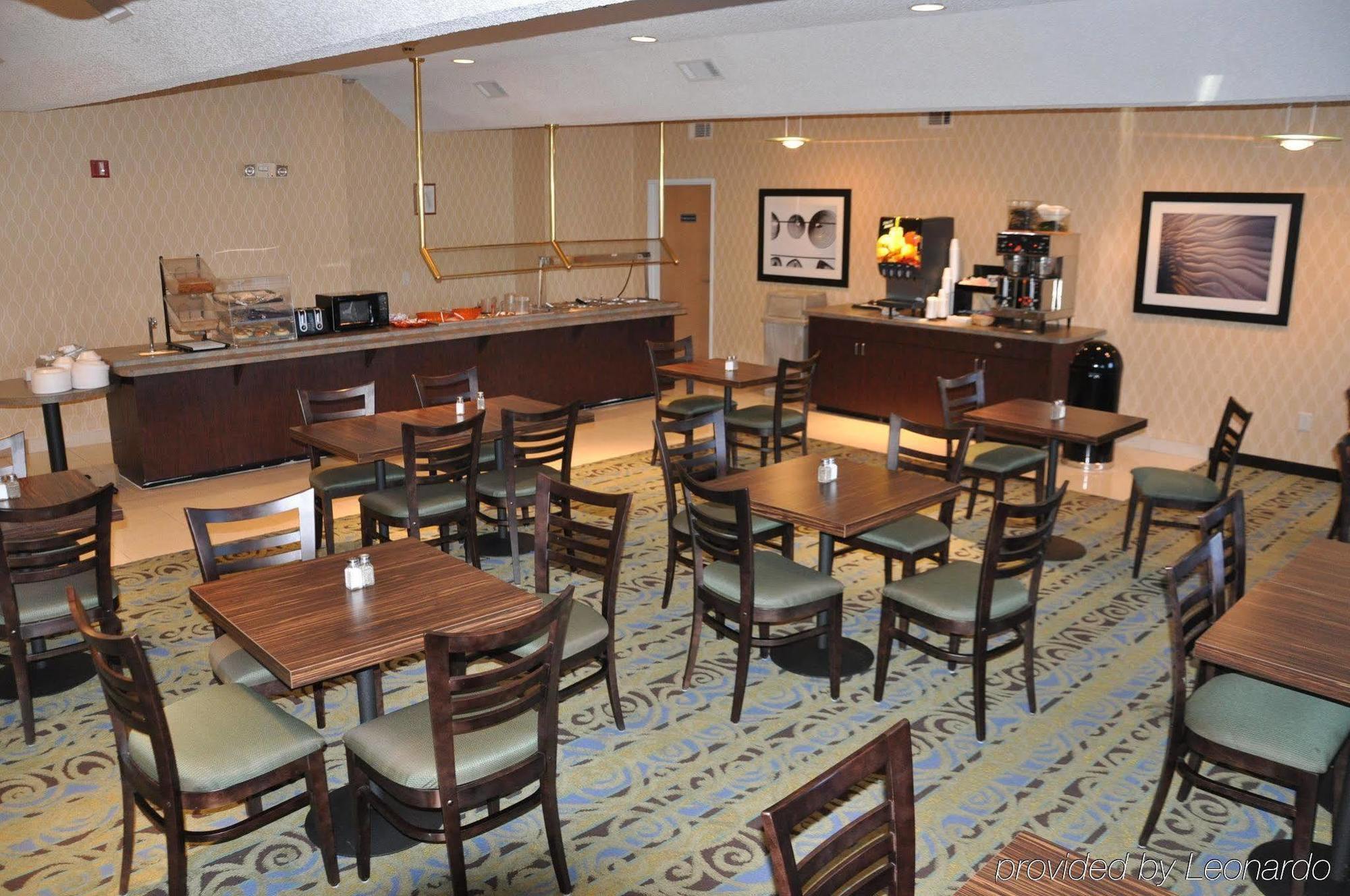 Comfort Inn & Suites Crystal Inn Sportsplex Ґалфпорт Ресторан фото